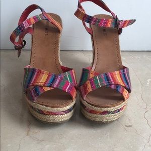 Nine West platforms like new